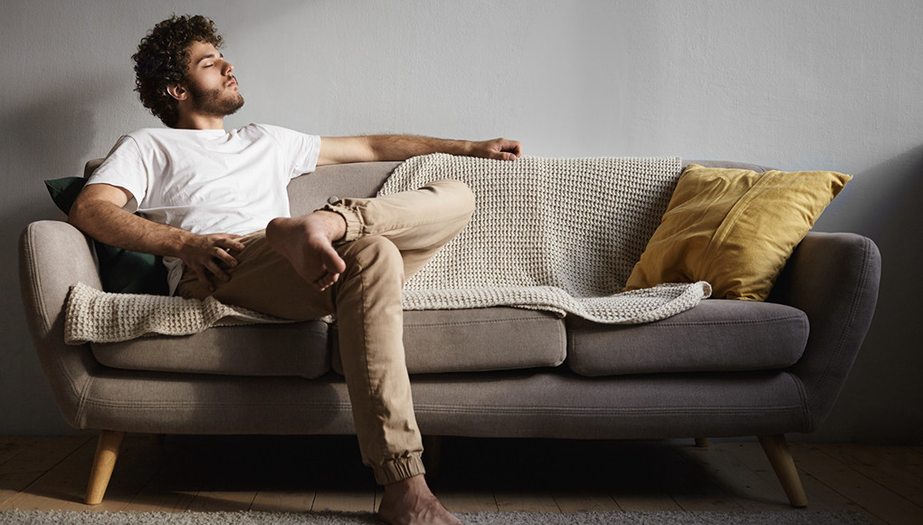 mutuo casa giovani - ragazzo single relax